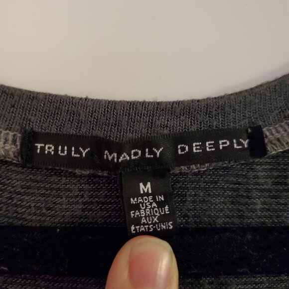 crop, graphic tee, wings - Picture 2 of 5